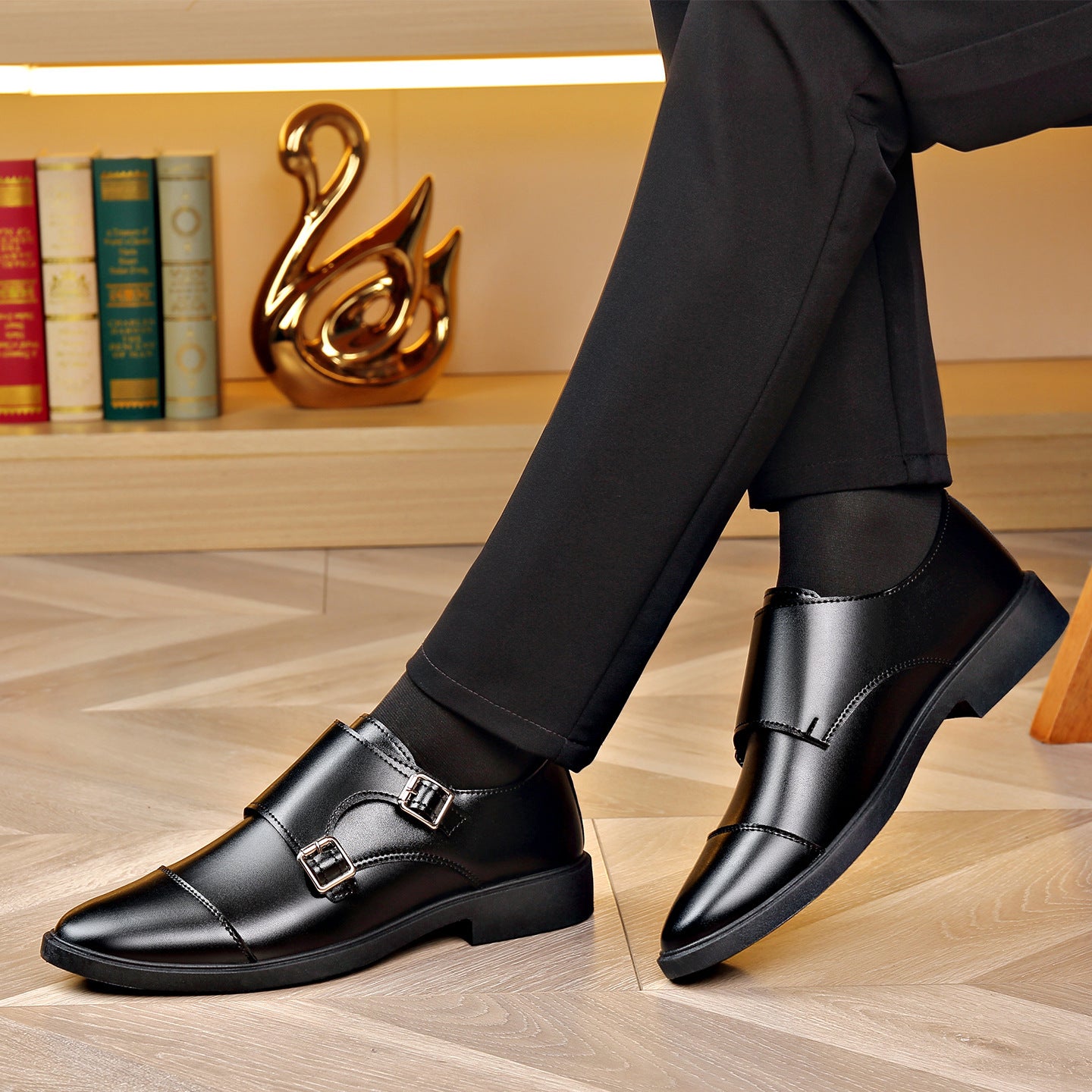 Soft Bottom Men’s Leather Slip-on Shoes – Large Sizes, All-match Style