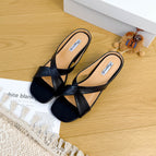 Black / 35